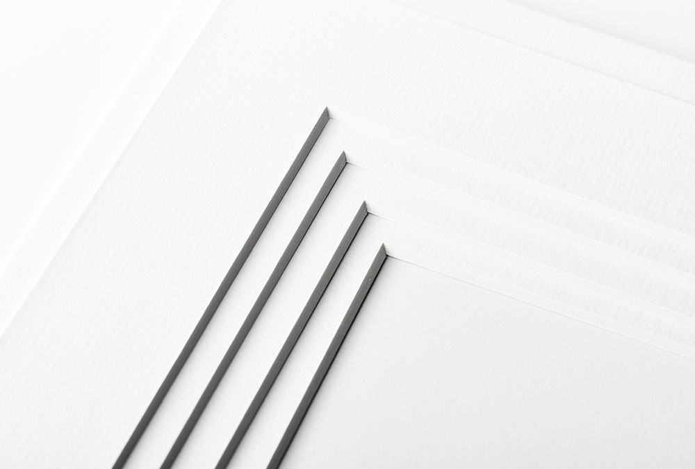 Basic passe-partouts 1.5mm thick - white - in 25 sizes